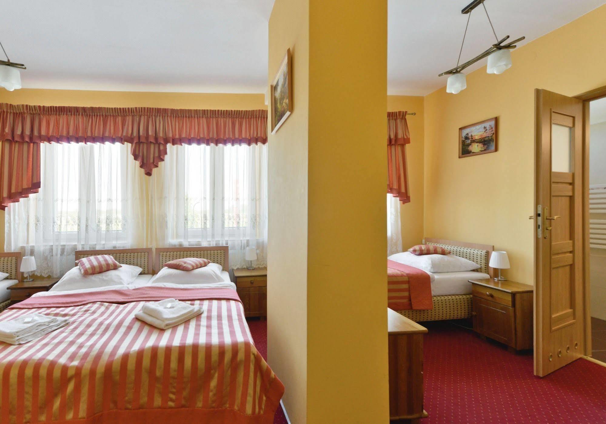Hotel Dukat Biala Podlaska Exterior photo